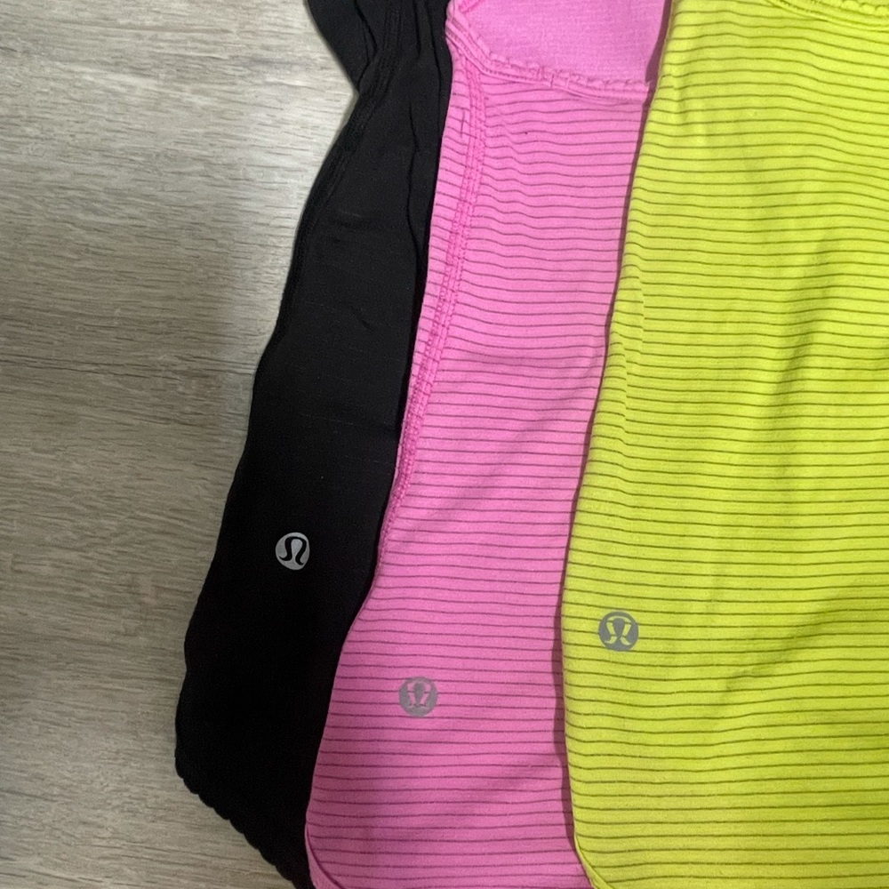 LuLuLemon 4x Tank Tops 1x Jacket Size MediumOBO
